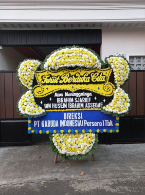 Papan Bunga Duka di Kemenangan Tani